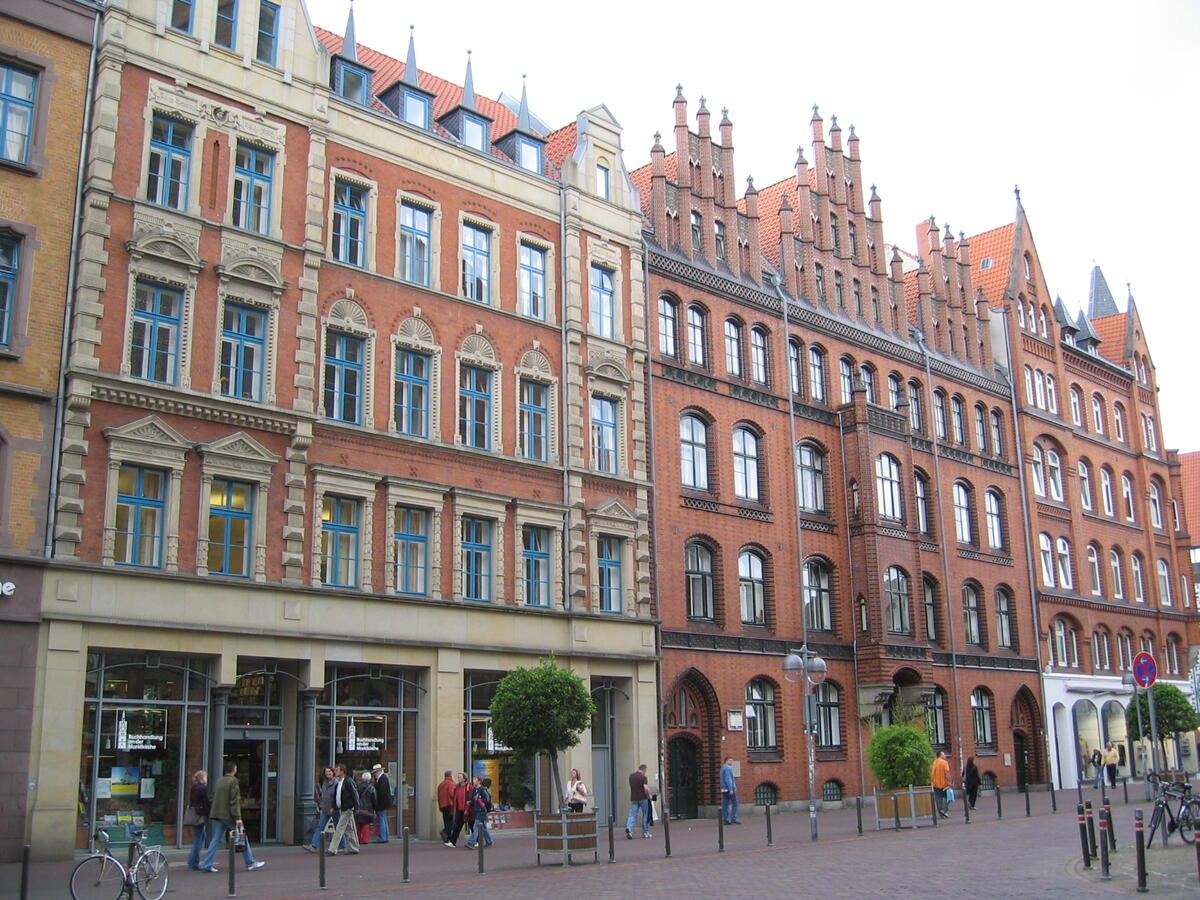 Backsteinfassaden mit Giebeln in der Altstadt von Hannover